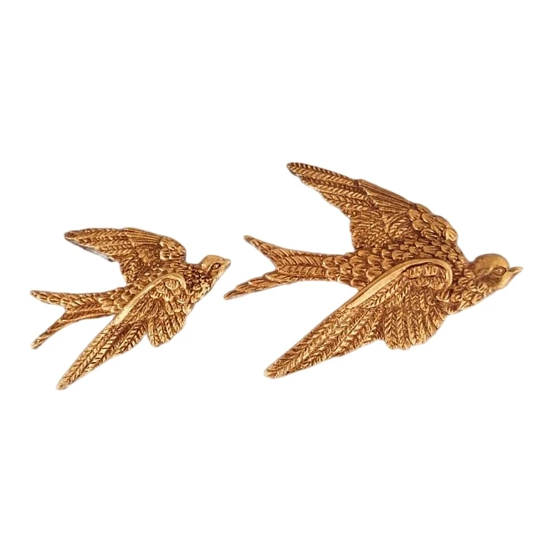 Swallow Wall Decors Resin 3D Flying Bird Wall Hanging Sculpture with Antique Gold Finish for Living Room Entryway Bedroom B03E