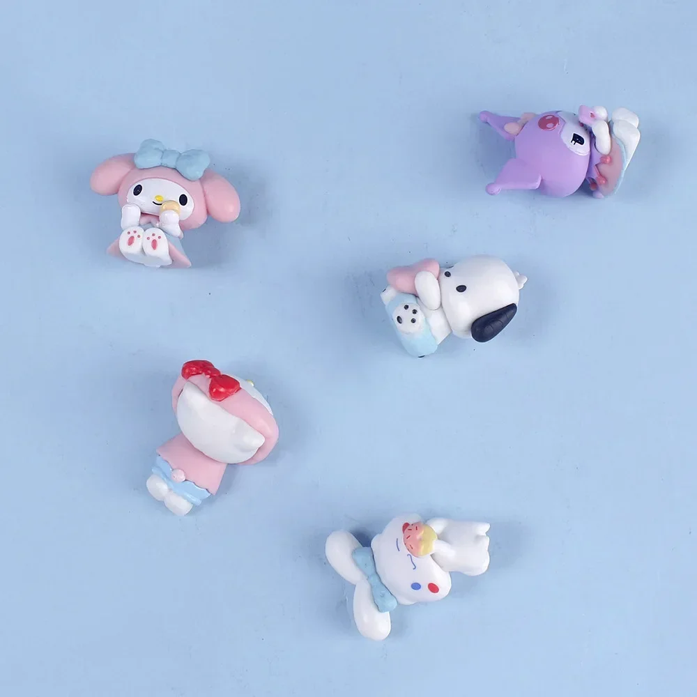 Sanrio 4Cm Figurka Hello Kitty My Melody Anime Kawaii Kuromi Kolekcja akcji Zestaw 5 materiałów PCV Prezenty dla dzieci