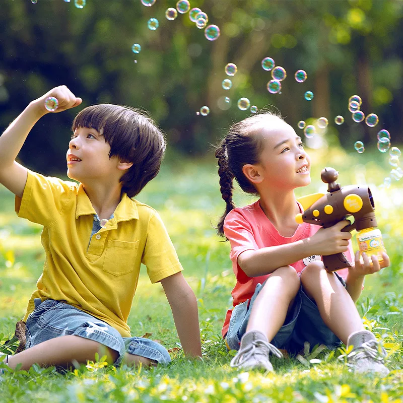 楽しいアイニダック、ハリーピッグ、自動音と光のバブルガン夏の屋外パーティーゲーム子供のおもちゃバブルガン子供ギフト
