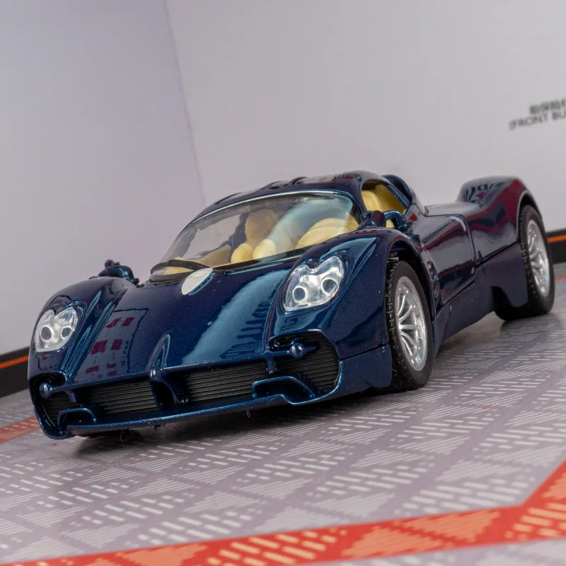 

1:32 Pagani Utopia, модель автомобиля из сплава, украшения, акустооптические откатные детские игрушечные двери, которые можно открыть в качестве подарков на день рождения.