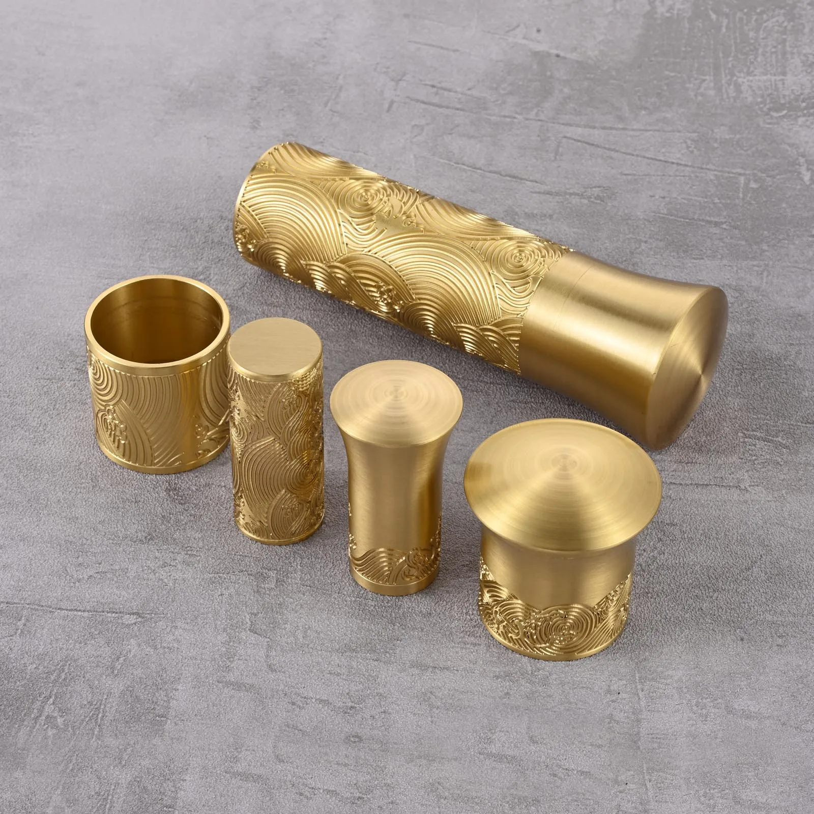 

1pc Copper Furniture Leg Cover Chair Leg Cover Gold Metal Protector for Sofa Cabinet Bed Wardrobe Table Holder Accessory 5 Sizes