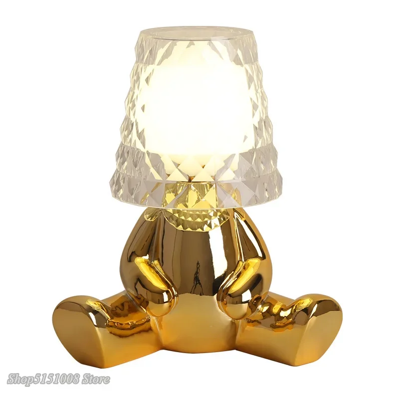 Imagem -05 - Nórdico Golden Man Table Lamp Creative Desk Lamps Decoração Iluminação Sala de Estar Quarto Cabeceira Quarto de Criança Night Lights Net Vermelho