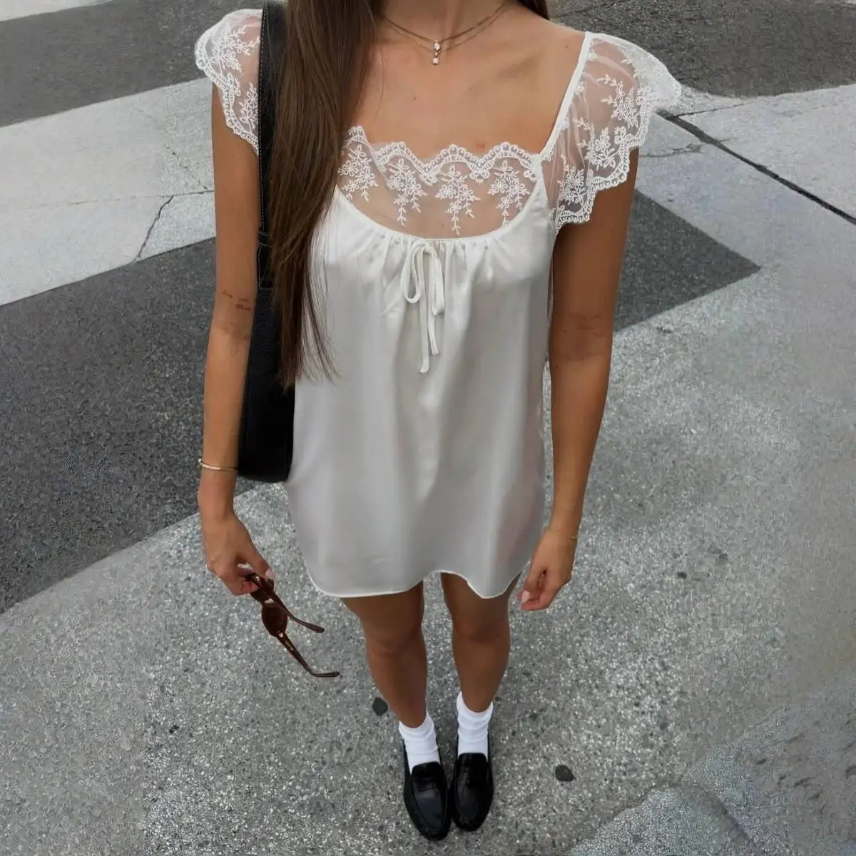 Apprabant feminino renda guarnição casual tanque mini vestido retalhos cetim pescoço quadrado rendas sólido sexy sem costas férias solto vestido de verão