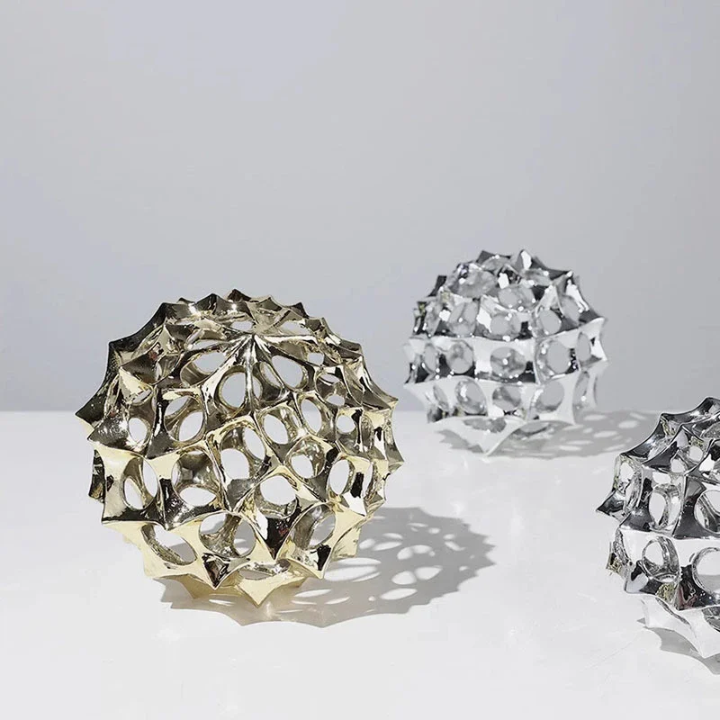 Creative Hollow Spiny Ball Ornaments Metal Crafts Spherical Sculpture Living Room Decoration Artwork Statue Modern Home Decor
