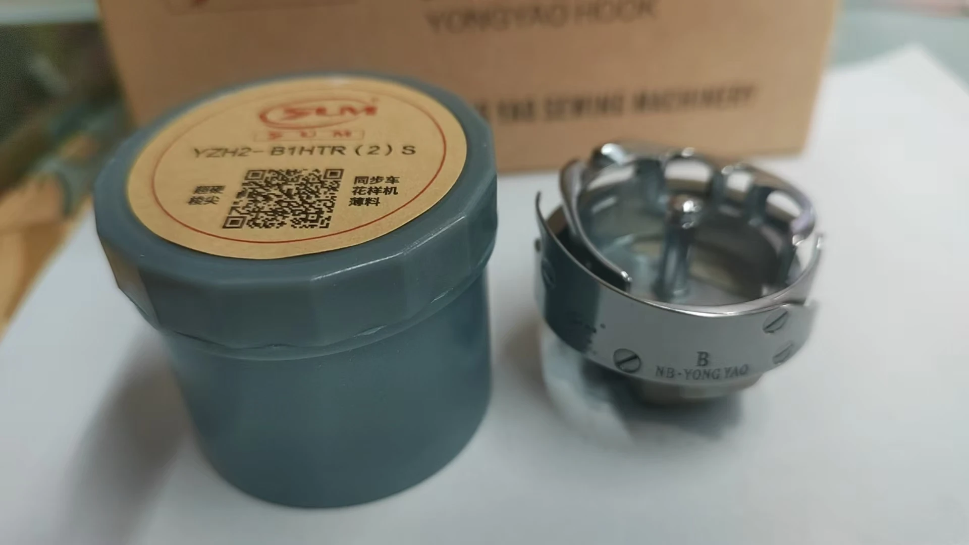 

Sewing Machine Hook Is Available For Light fabric Code Is YZH2-B1HTR(2)S