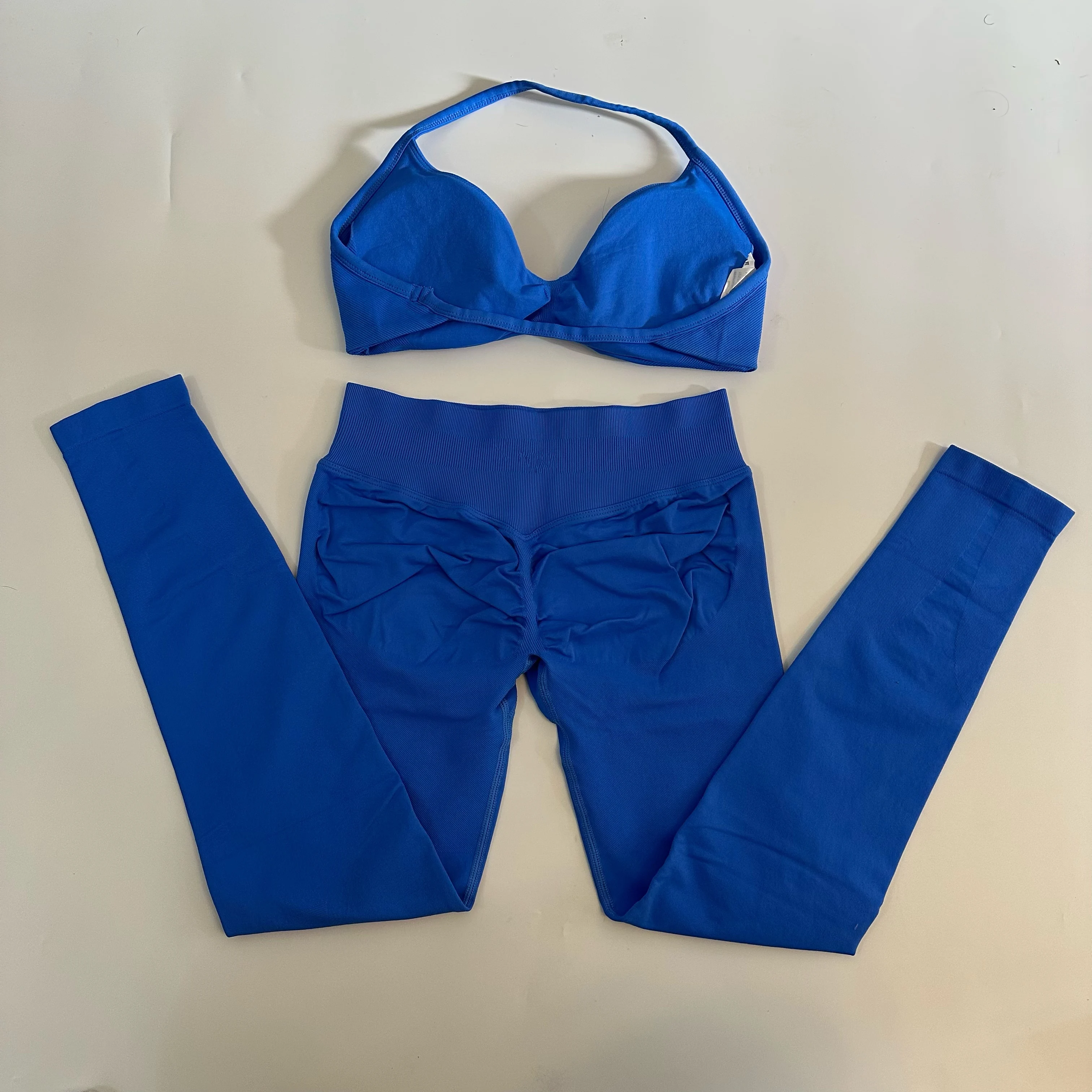 Seamles Yoga Set Women Workout Scrunch Leggings Set Strappy Halter Sports Bra Fitness Gym Clothing Workout Set 2 Pieces