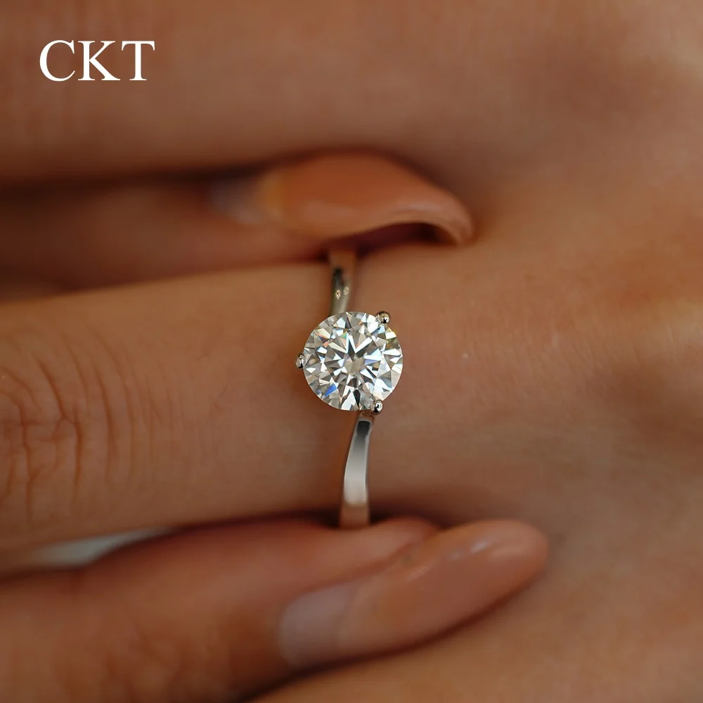 

CKT 18K White Gold VVS 1 Carat D Color Moissanite Diamond Ring Platinum Pt950 Luxury Wedding Band Fine Jewelry for Women Gift