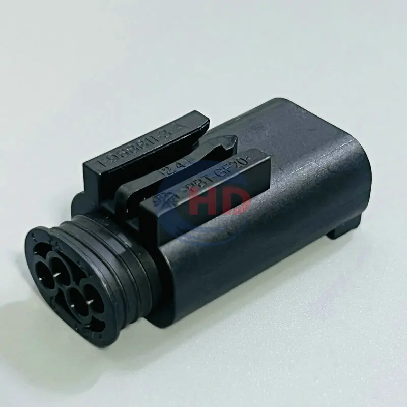 4P 1-967584-1 Auto Starter Turn Light Sealed Plug Car Taillight Wire Harness Socket For BMW