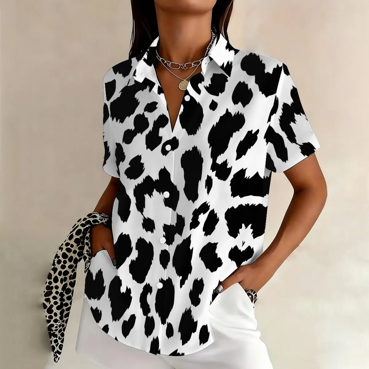 

Summer fashion plus-size women's short-sleeve lapel shirt, irregular cow pattern, retro vintage style, street casual wear.