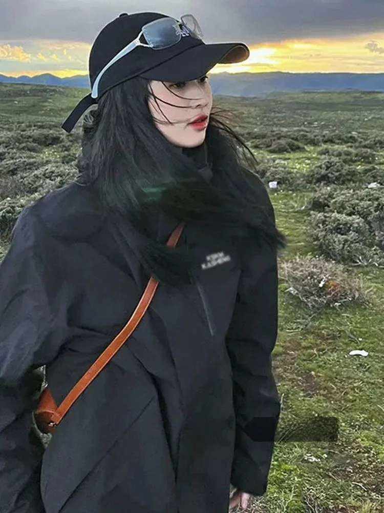 

Waterproof Women's Spring Thin Climbing Suit Hooded Jaet Outerwear Windproof Trench Coat Zipper Closure Casual Biker Sle