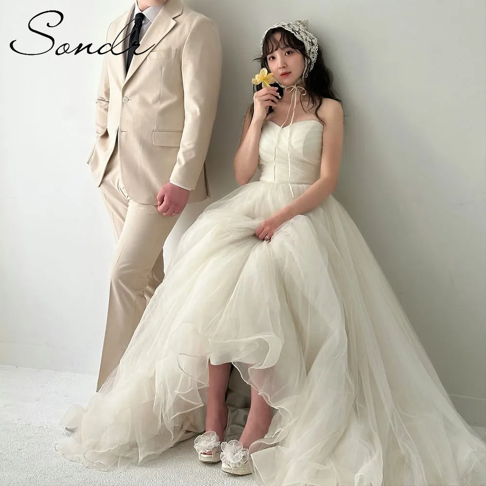 Sondr Luxuriöse koreanische Brautkleider, maßgeschneidert, A-Linie, trägerlos, Tüll, Hochzeit, Druckknöpfe, wunderschönes Abschlussball-Partykleid