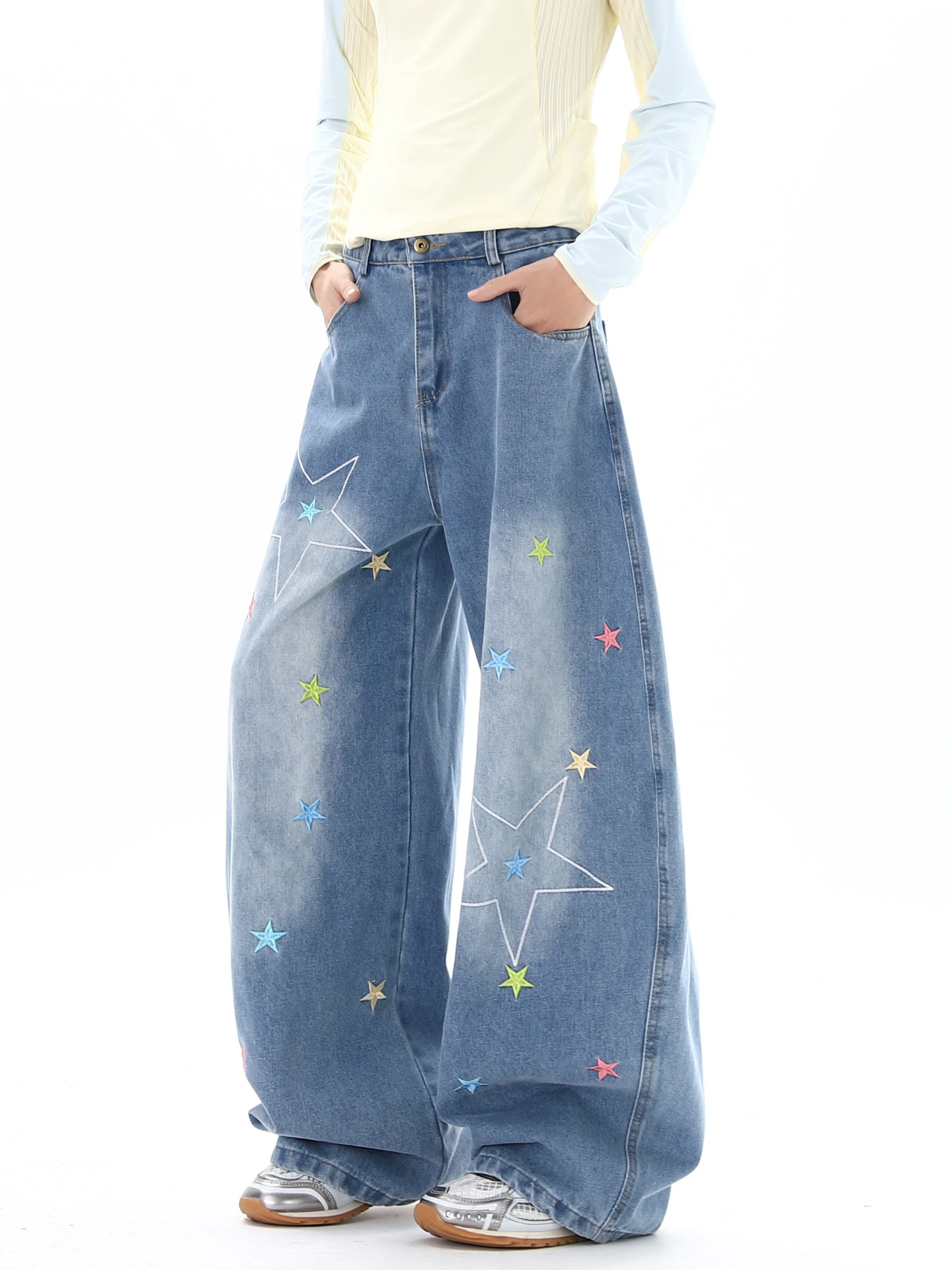

Retro Loose Fit Men's Jeans with Embroidered Knife Blade And Stars Trendy Wide Leg Long Pants Casual Wear for Teenagers