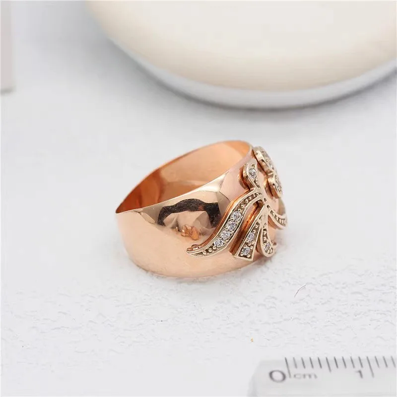 Classic Glossy 585 Purple Gold Irregular Pattern Crystal Wide rings for women Plated 14K Rose Gold Ring Banquet fine Jewelry