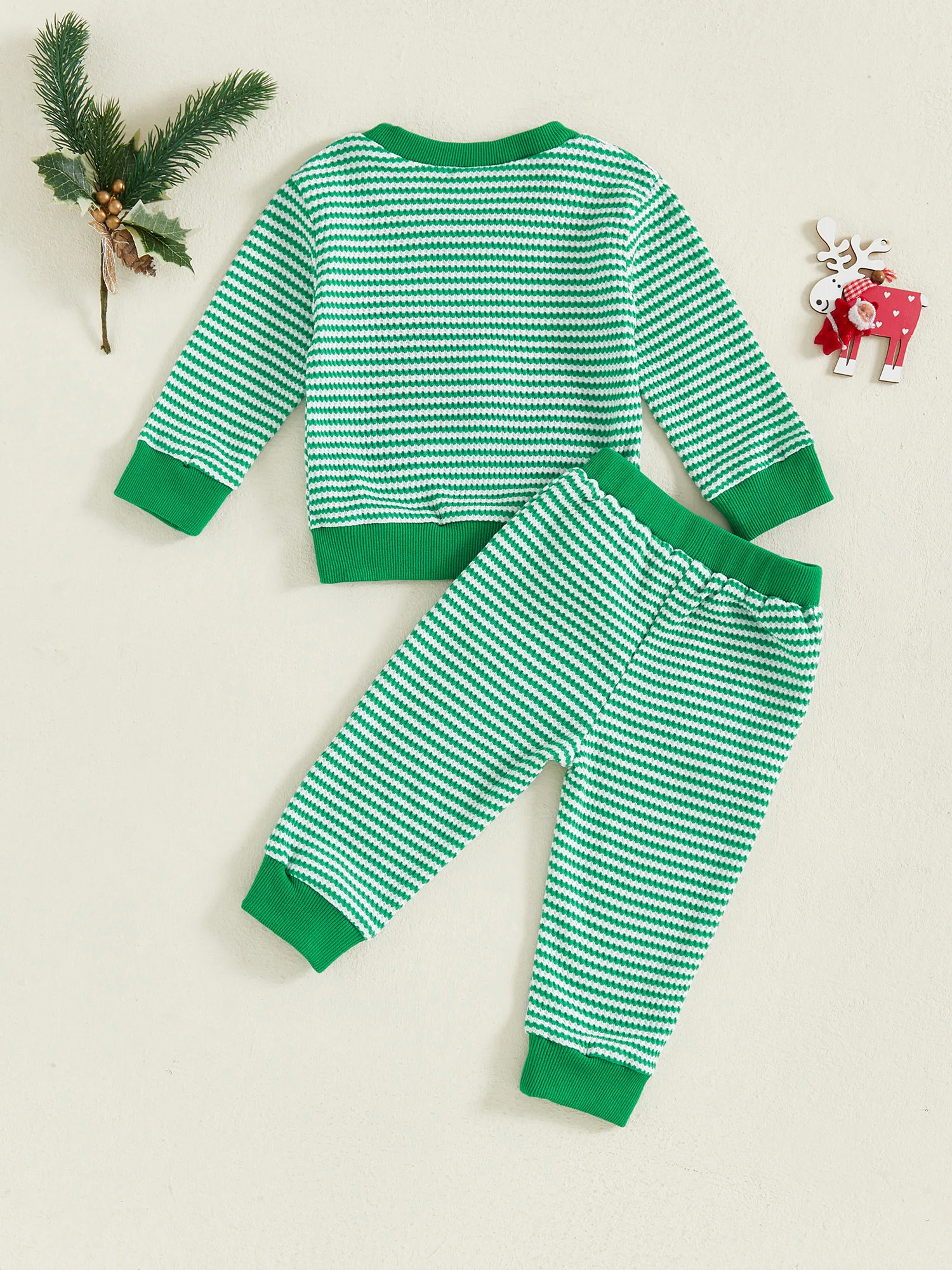 

Зимний комплект одежды из 2 предметов для мальчиков, топ с длинными рукавами и круглым вырезом с вышивкой автомобиля и полосатые штаны — рождественский комплект одежды для мальчиков