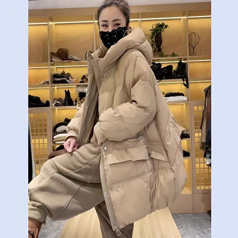 Pato branco para baixo jaqueta feminina anti-temporada especial nova moda solta médio e longo engrossado quente com capuz design de cor sólida
