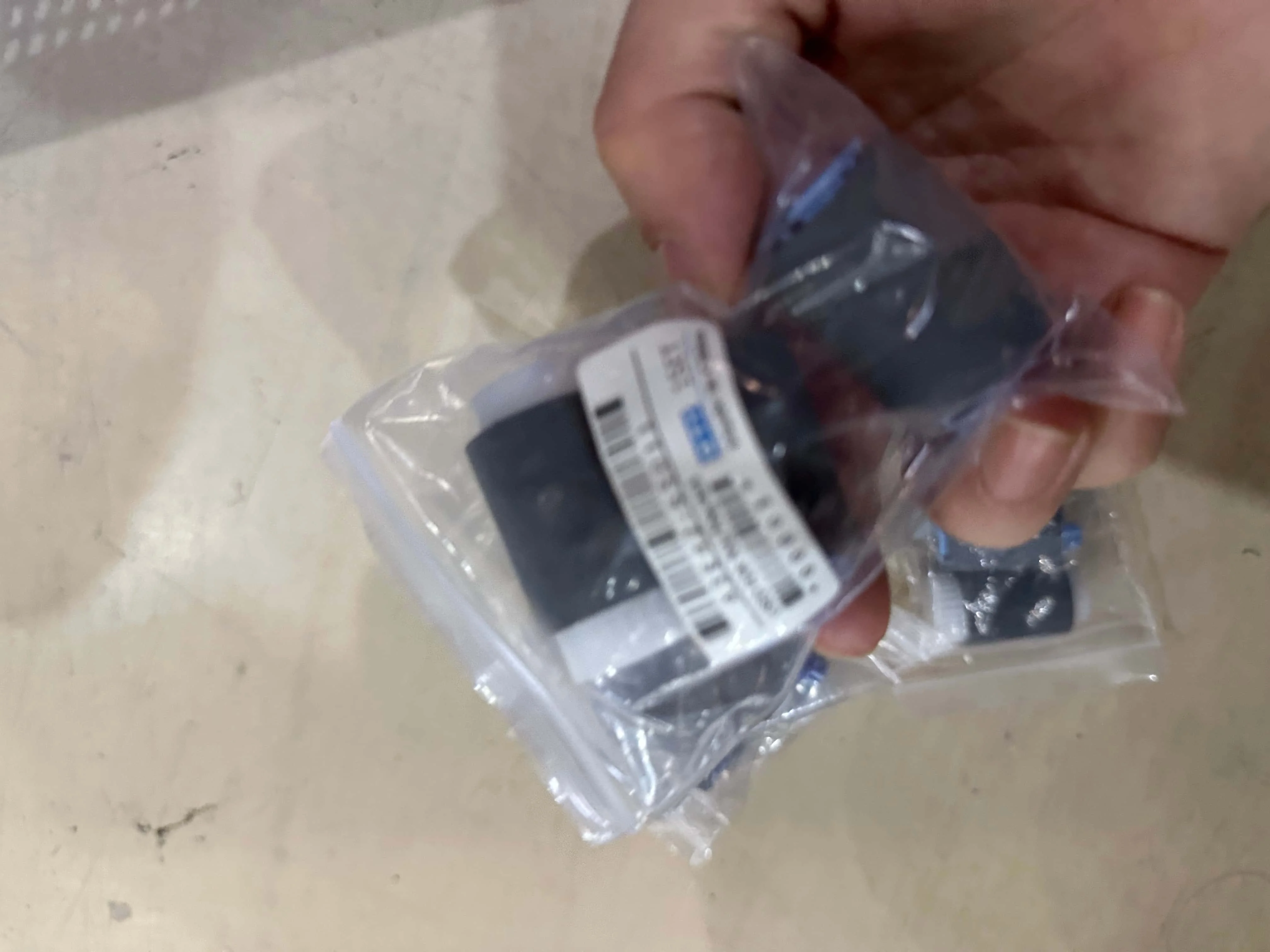 

1X RM1-0036-000 RM1-0037-000 Ролик захвата разделения подачи для HP 4200 4250 4300 4345 4350 4700 P4014 4015 4515 M601 M602 M603