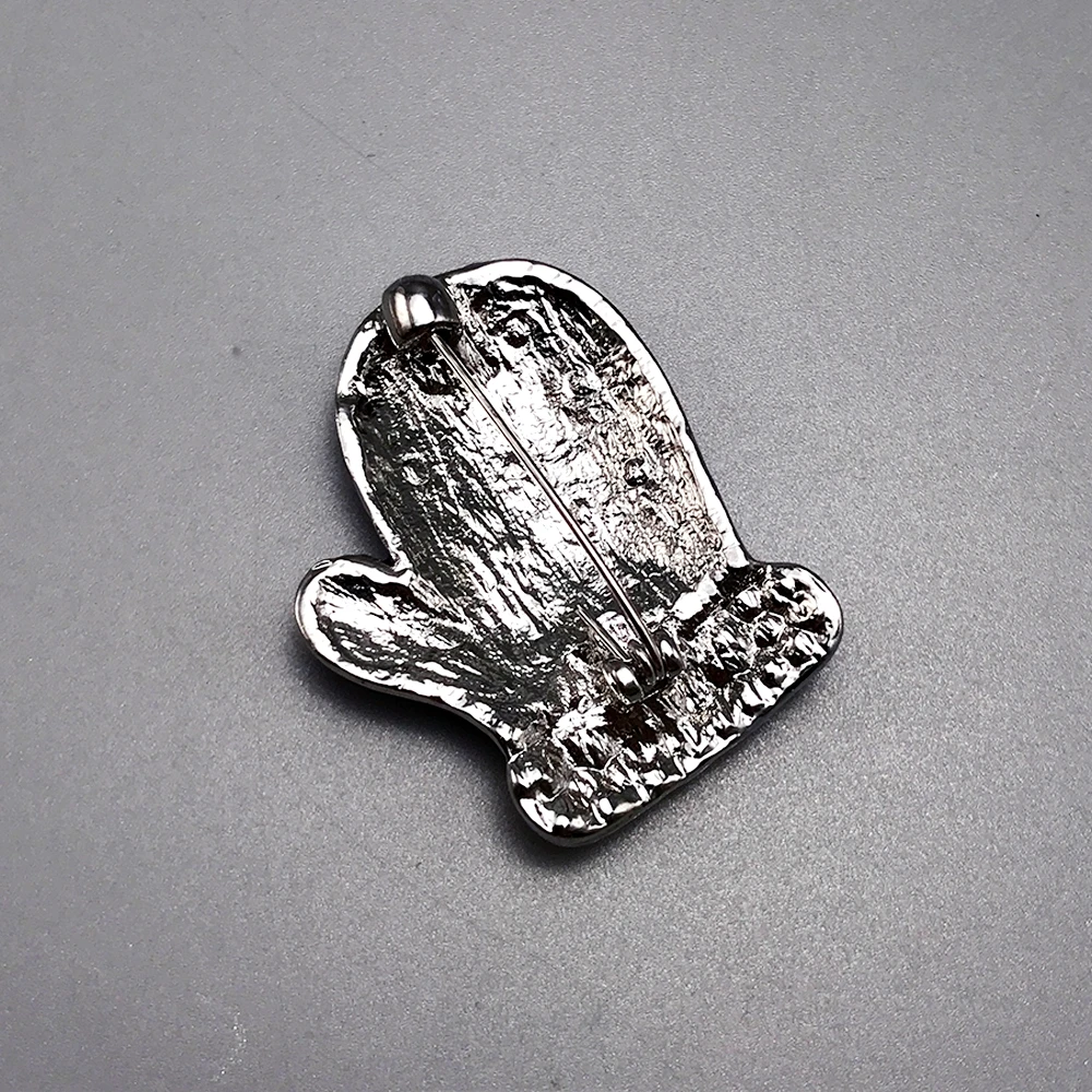 Pearl Christmas Gloves Brooches Pins Enamel Winter Mitten Brooch For Women Men Fashion Jewelry Gifts