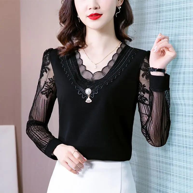 Sexy Lace Hollow Out Patchwork Shirt Spring Autumn Long Sleeve Female Clothing Elegant V-Neck Solid Color Fashion Pearl Blouse