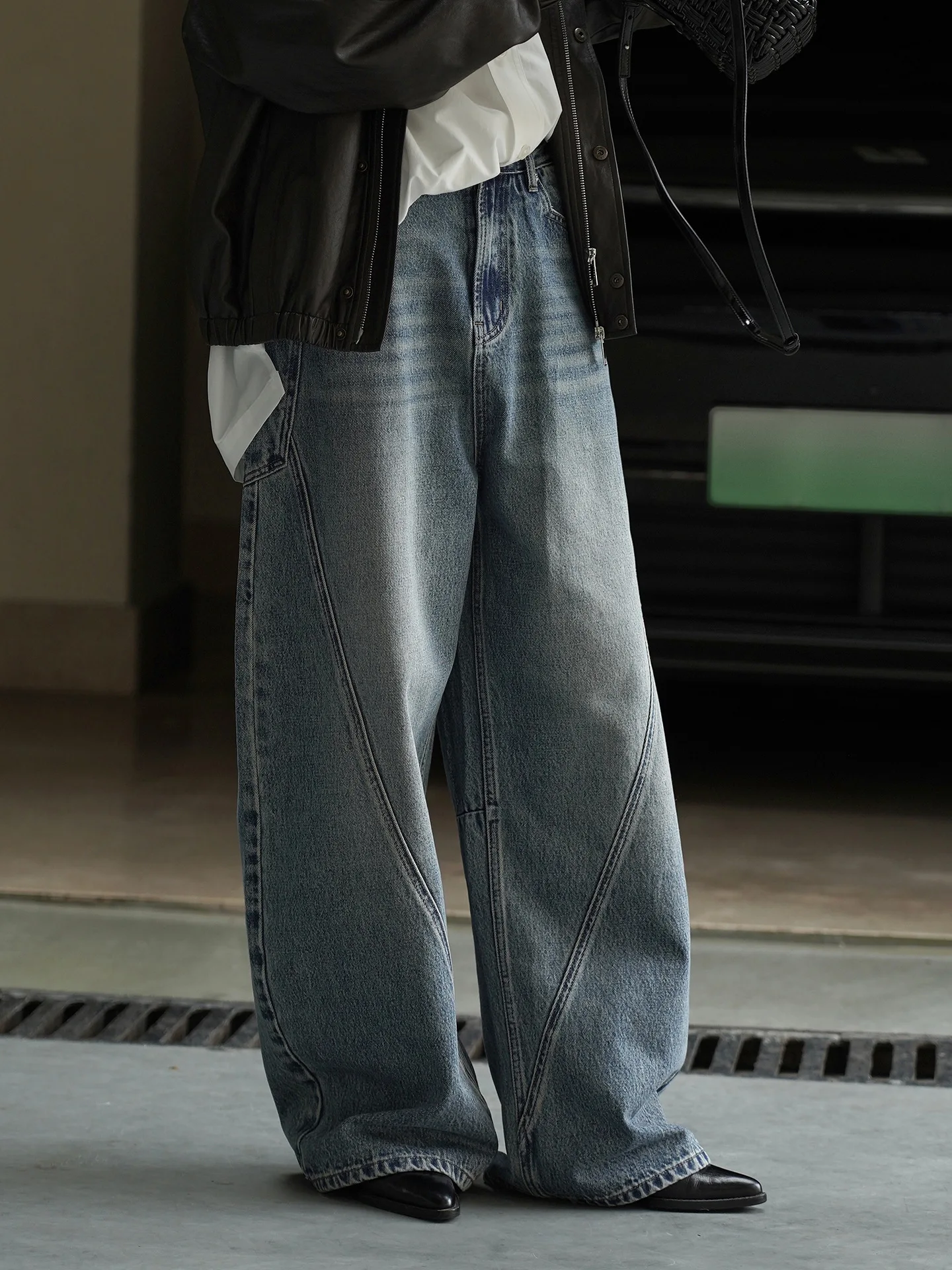 Fashionable workwear style, personalized cutting and splicing jeans, loose wide leg pants for women