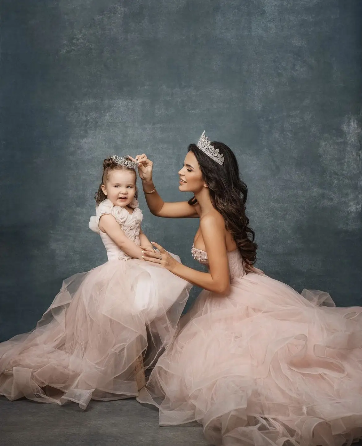 Dusty Pink Strapless Mum and Daughter Dress for Birthday Photoshoot Tiered Ruffles Soft Tulle Mother and Kids Party Gowns