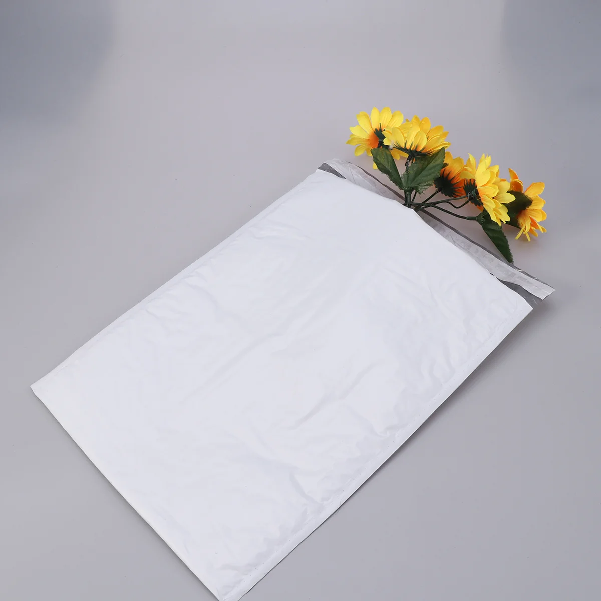 

10Pcs Bubble Mailing Bags 26x34cm Waterproof Padded Envelopes Tamper-Evident Shipping Supplies Bubble Mailing Bags