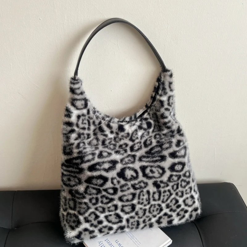 

Милая модная сумка с леопардовым принтом, мягкая женская сумка на плечо из искусственного меха, сумка-хобо, большая вместительная винтажная женская сумка высокого качества