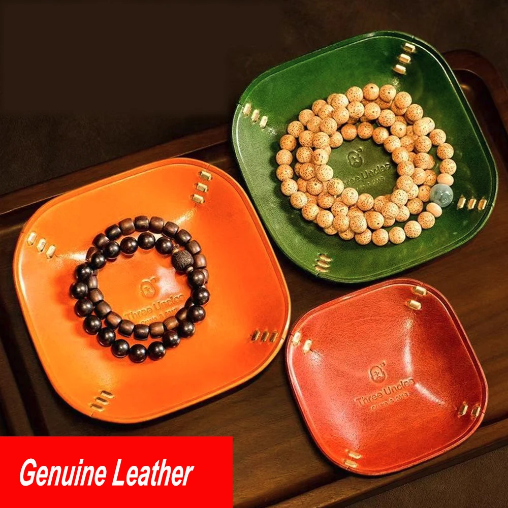 

Поднос для игр из натуральной кожи, пластины для хранения ключей от машины, чехол для ювелирных изделий из бисера, браслет из орехового дерева, маленькие аксессуары