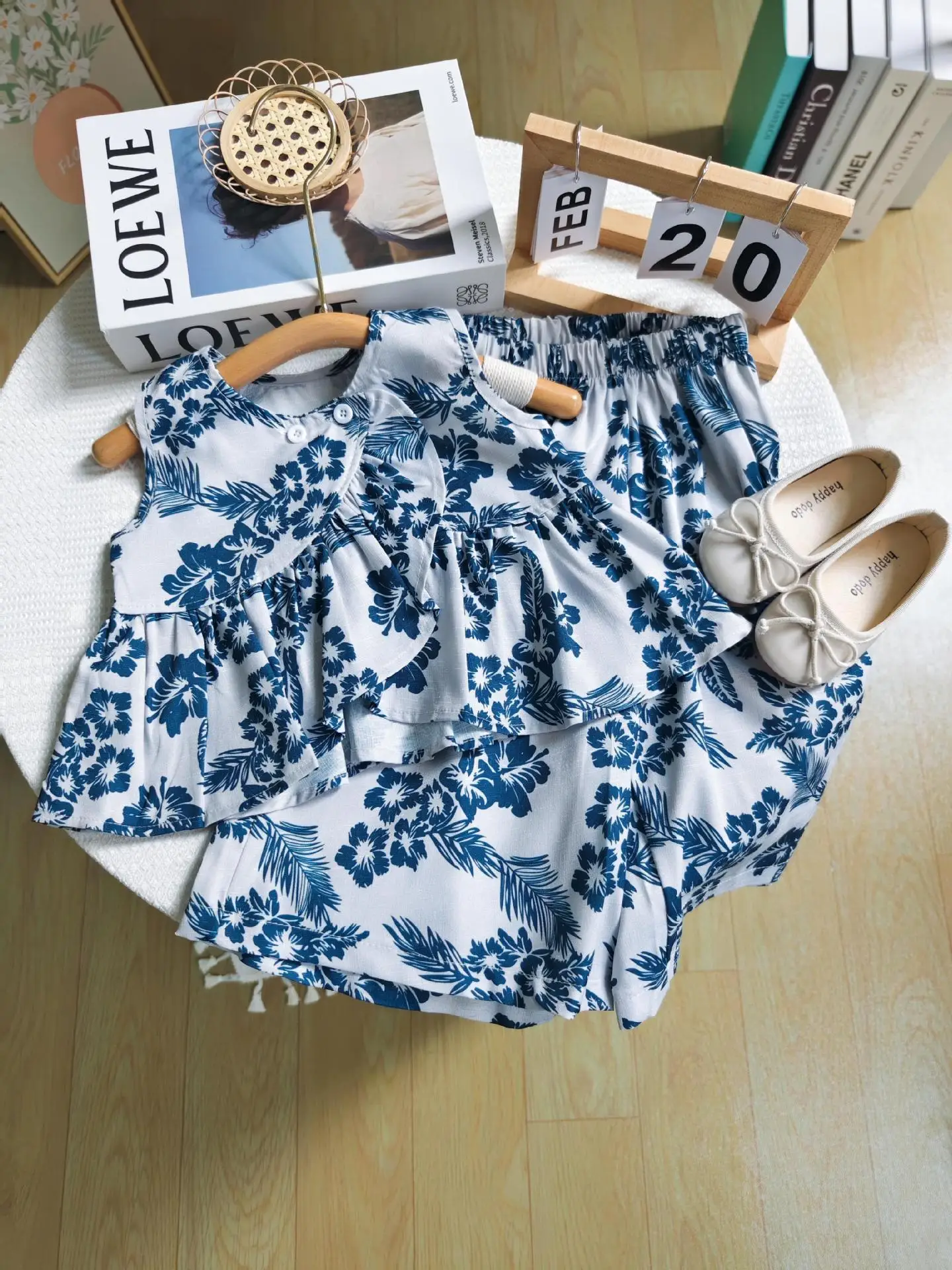 Conjunto de Top Irregular de porcelana azul y blanca con pantalones de pierna ancha para niña, primavera y verano, 2024