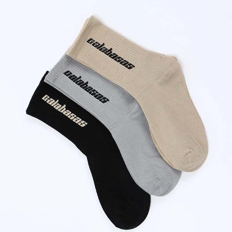 2019 Fashion Men Cotton Socks Women Streetwear Kanye West Ins Crew Socks Hip Hop Letter Calabasas Socks Long Skateboard Sock