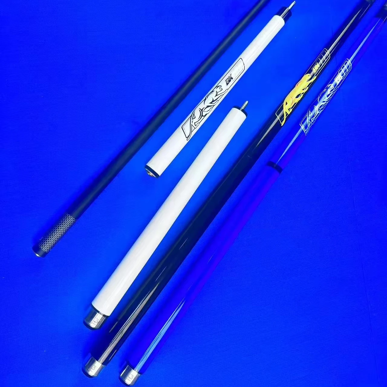 

2025 Лидер продаж, дизайн ручной работы, 3 шт., карбоновый вал, бильярдный кий для прыжков с быстрым соединением с Uni-lock