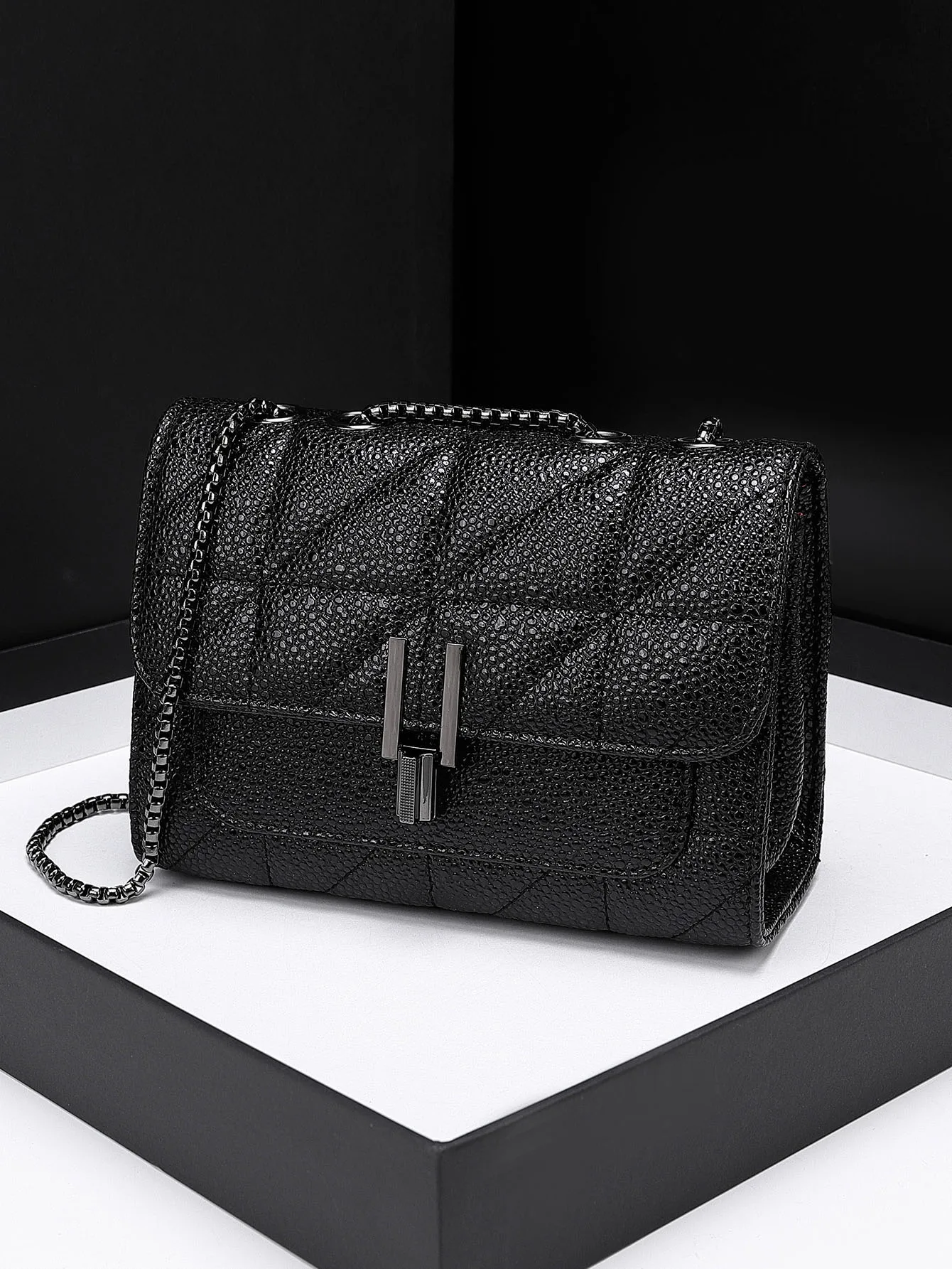 Classic Quilted Details Square Bag High Quality PU Leather Large Capacity Casual Crossbody Bag Solid Color Diamond Grid ChainBag