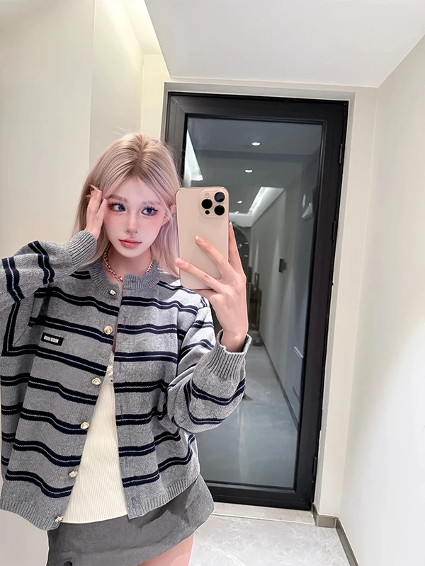 

Retro Sle Loose Fit ey Contrast Stripe Knitted Cardigan Women's Faion Autumn New Soft Polyester Long Sve round Ne