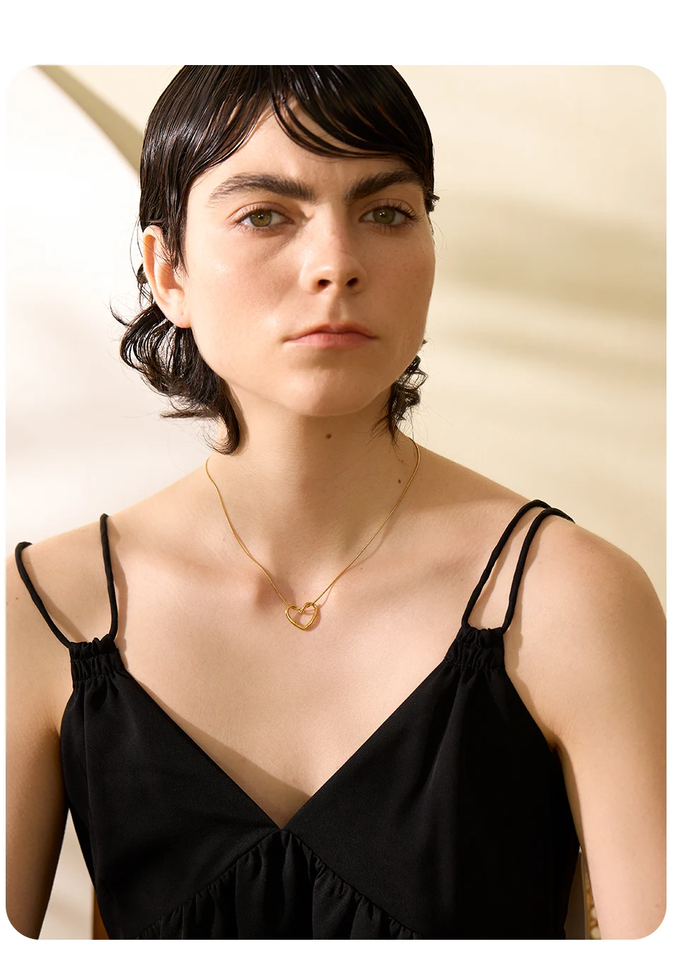 Yhpup Minimalistische goldene Edelstahl-Herz-Hohl-Anhänger-Halskette für Frauen, rostfrei, stilvoller Charm-Schmuck, Bijoux Femme – Detail 1