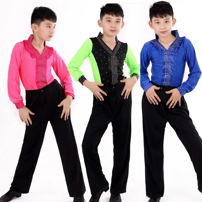 Meninos latinos trajes de salsa, performance de salão infantil, roupas de dança, tops e calças azuis e verdes, novos