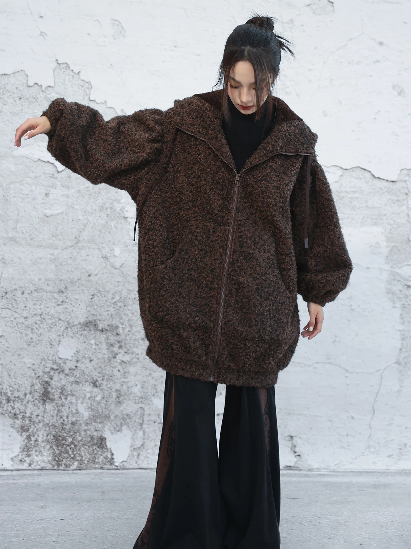 

Новая женская свободная толстовка-худи с рукавами-фонариками, цвета темно-кофейный, зимняя, повседневная, уличный стиль, удлиненный топ из полиэстера