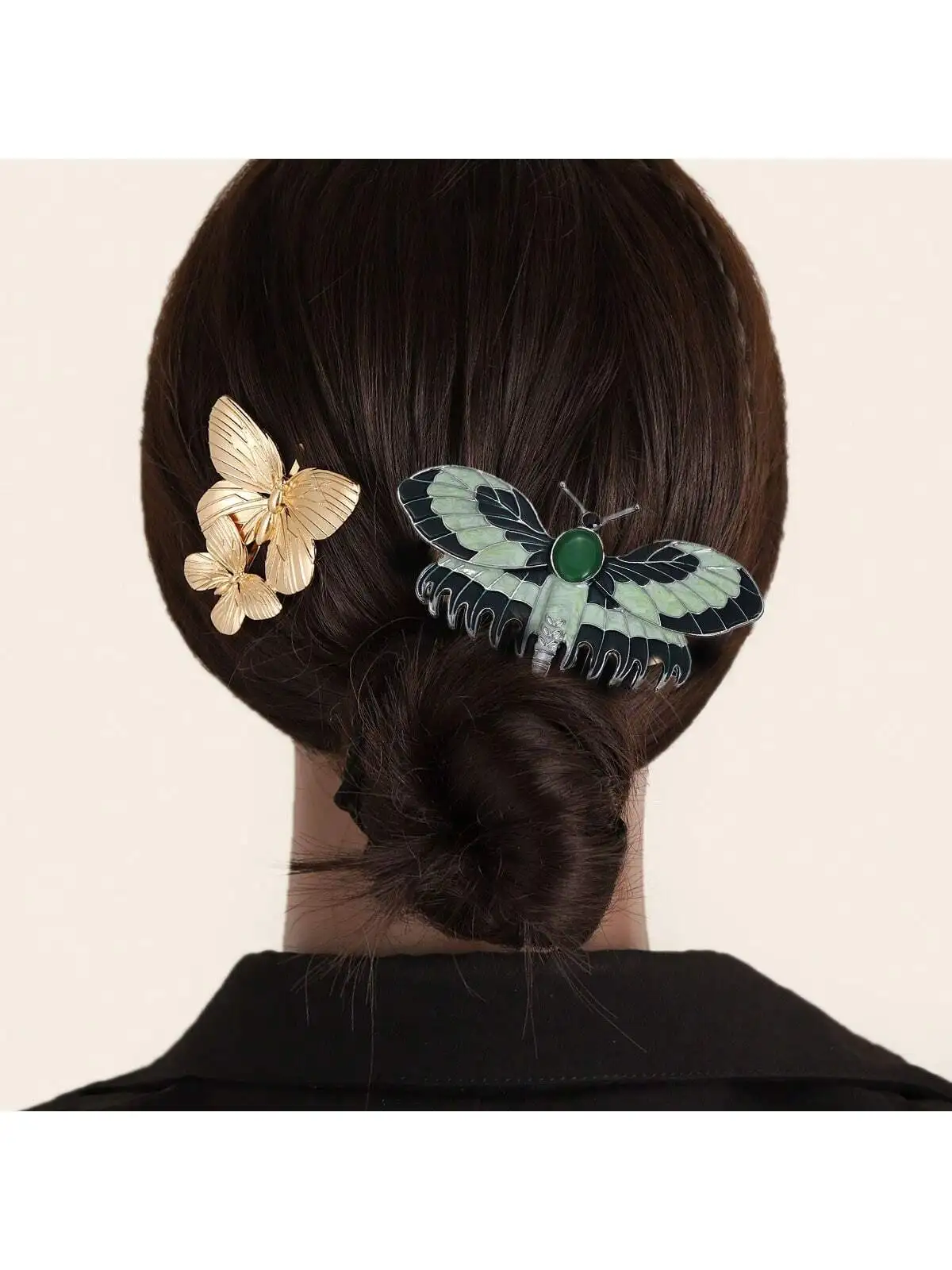 

Metal hairpins and hair combs are designed and manufactured. Butterfly hairpins and hair clips are fashionable and perfect gifts