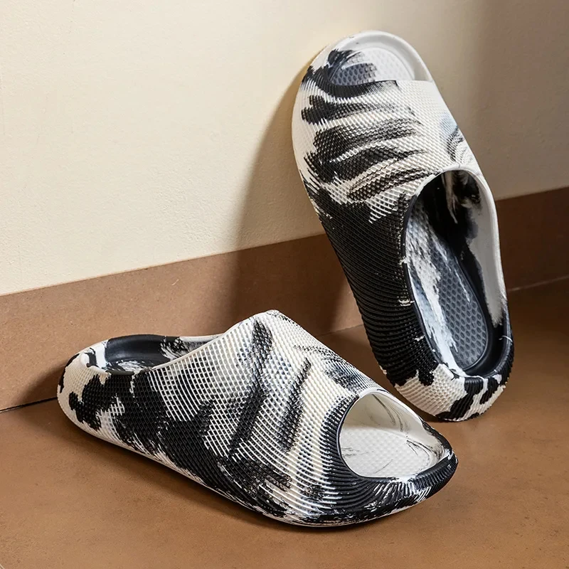 

2026 New Men Summer Leisure Platform Slippers Women House Shoes Soft EVA Camouflage Print Anti-slip Couples Home Beach Slides