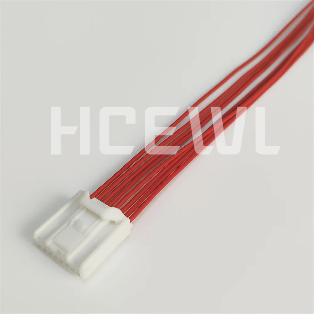 

The brand new original TH08FW-1V-NH 8PIN is an automotive component reading light wiring harness connector plug