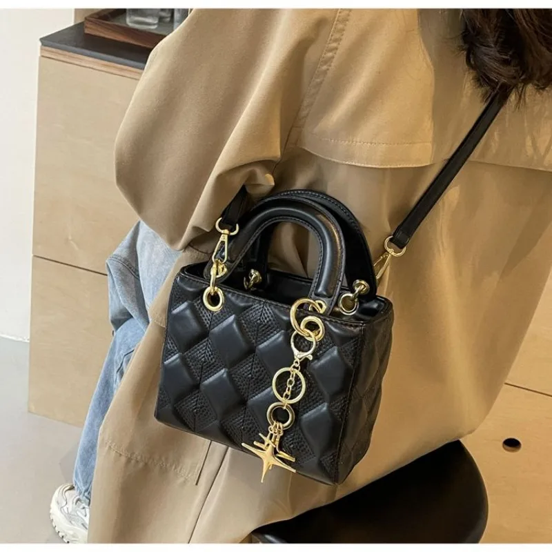 New Fashionable Handbags Leather Large Capacity Shoulder Bag for Ladies Luxury Crossbody Bags for Women Clutch Tote Bag