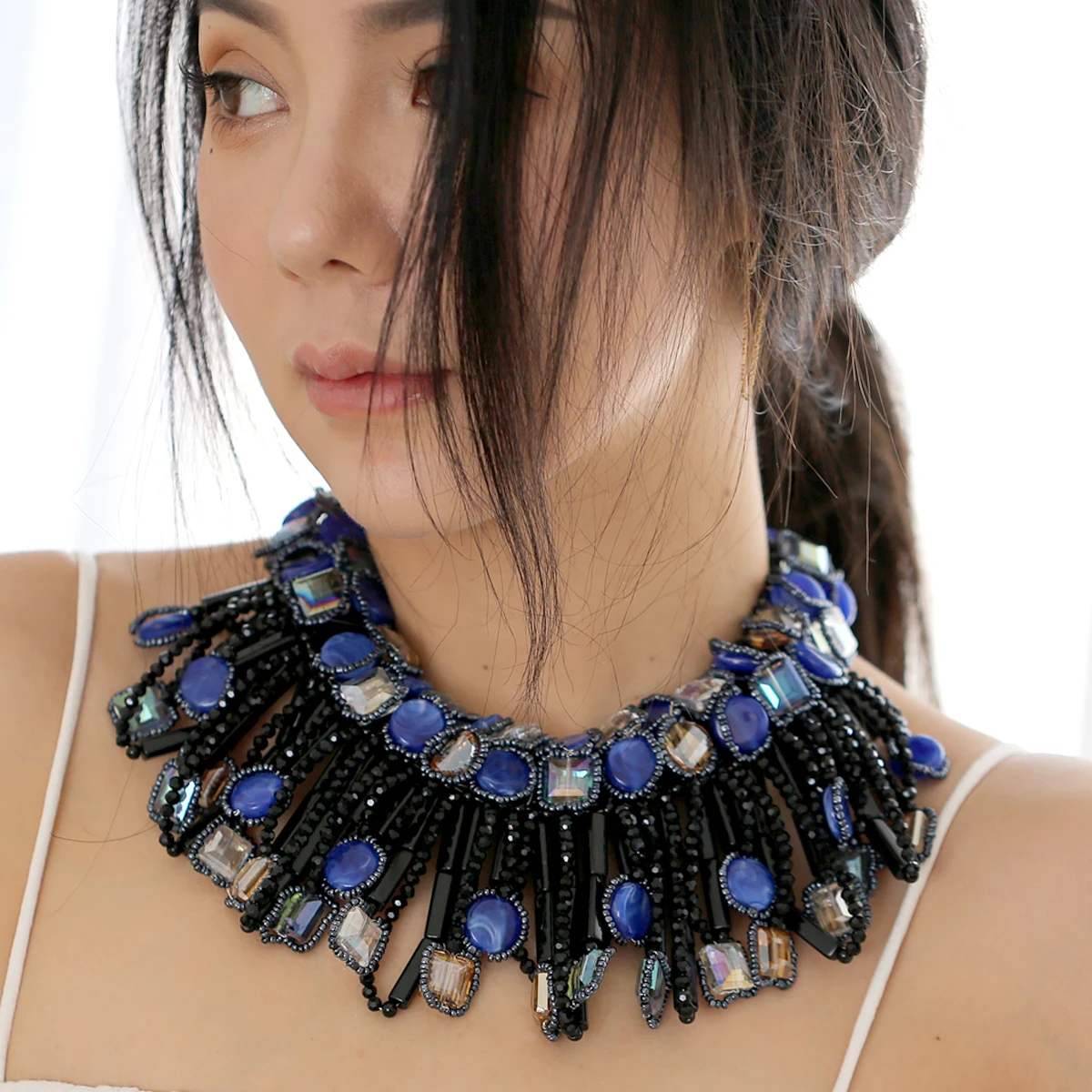 Unique Hyperbole Crystal Statement Torques Necklace for Women Handmade Chunky Bohemia Chokers Costume Jewelry Dropshipping