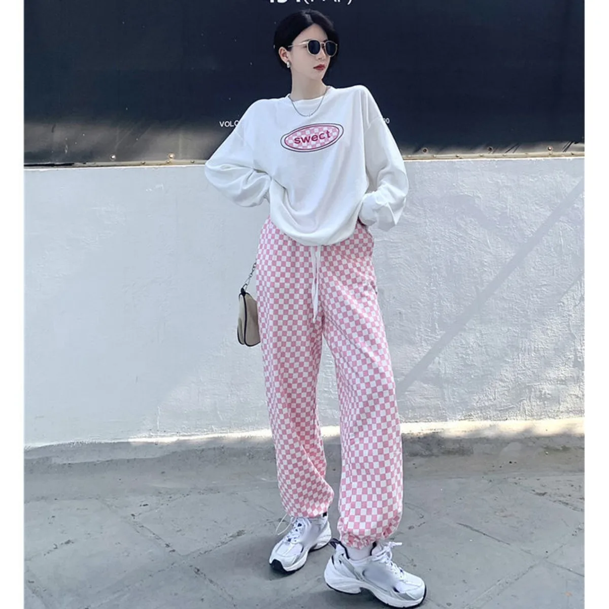 

Женская версия прямых широких брюк, прямые брюки, повседневные брюки-джоггеры с рисунком шахматной доски, модные тенденции