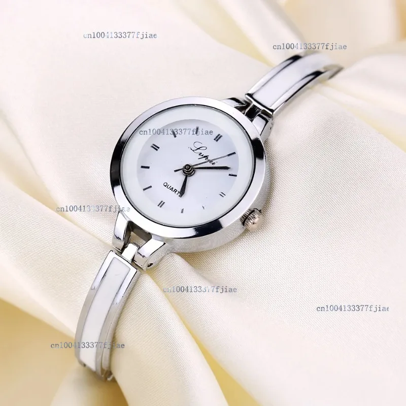 2024 Women Luxury Rose Gold Silver Bracelet Wristwatch Ladies Alloy Simple Casual Quartz Watches Clock