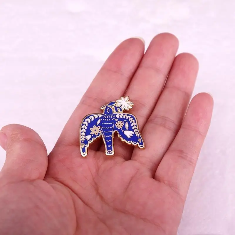 Blue Swallow Badge Bird Art Enamel Pin Morgana Brooch Backpack Decor Cute Collectible Christmas Jewelry Gift