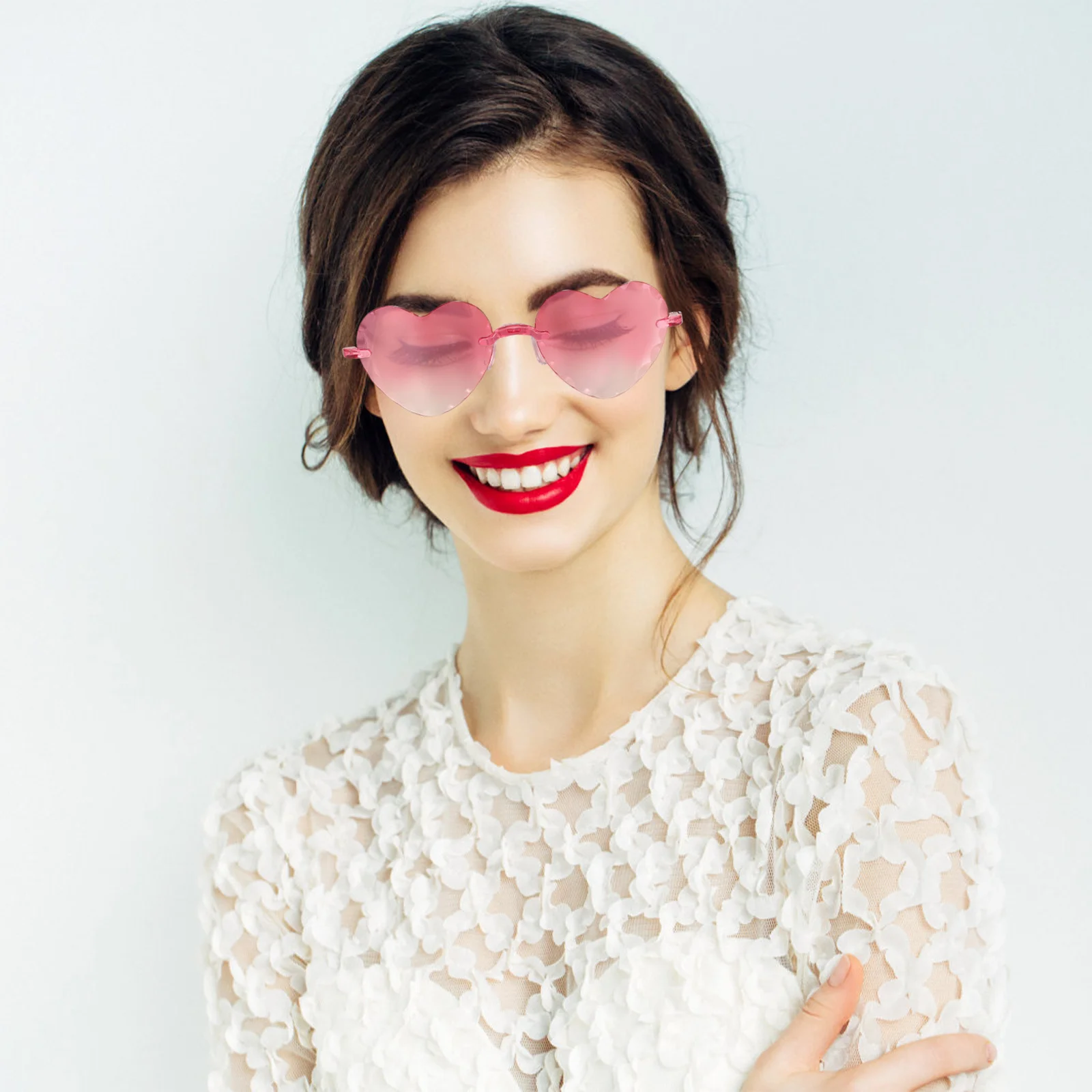 

4Pcs Heart Sunglasses Funny Party Glasses Lightweight Cool Eyeglasses for Beach Party Valentine Cosplay Stage Heart Sunglasses