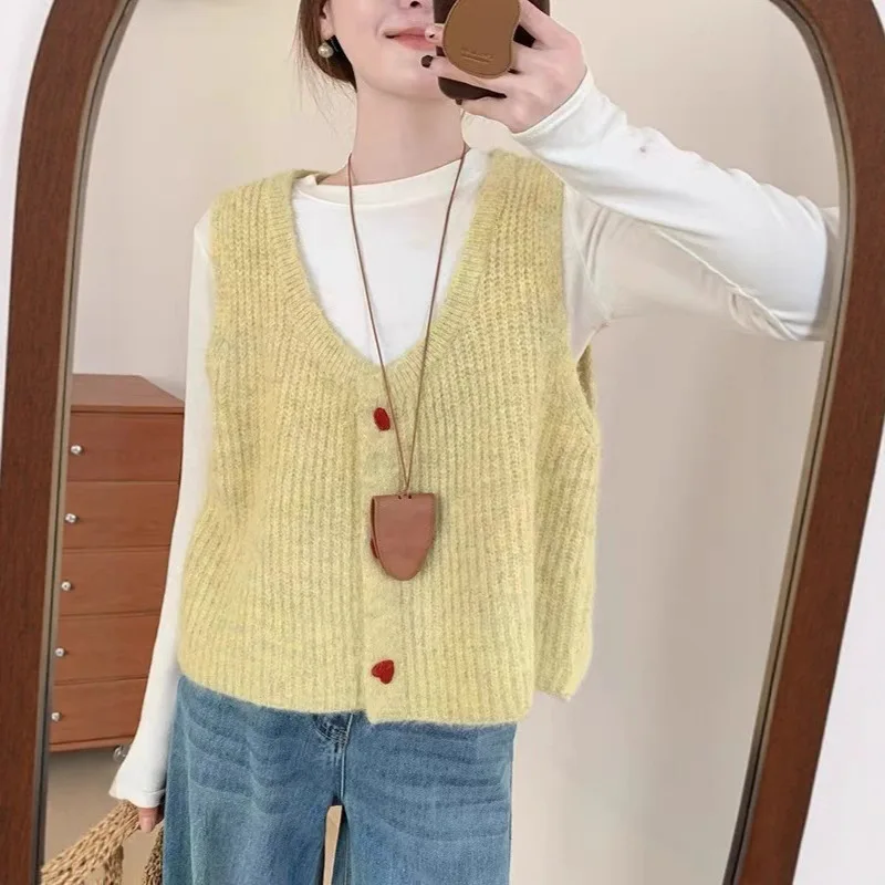 

Round Neck Love Buckle Loose Short Autumn and Winter Vest Lazy Style Fluffy Layered Knitted Vest for Women