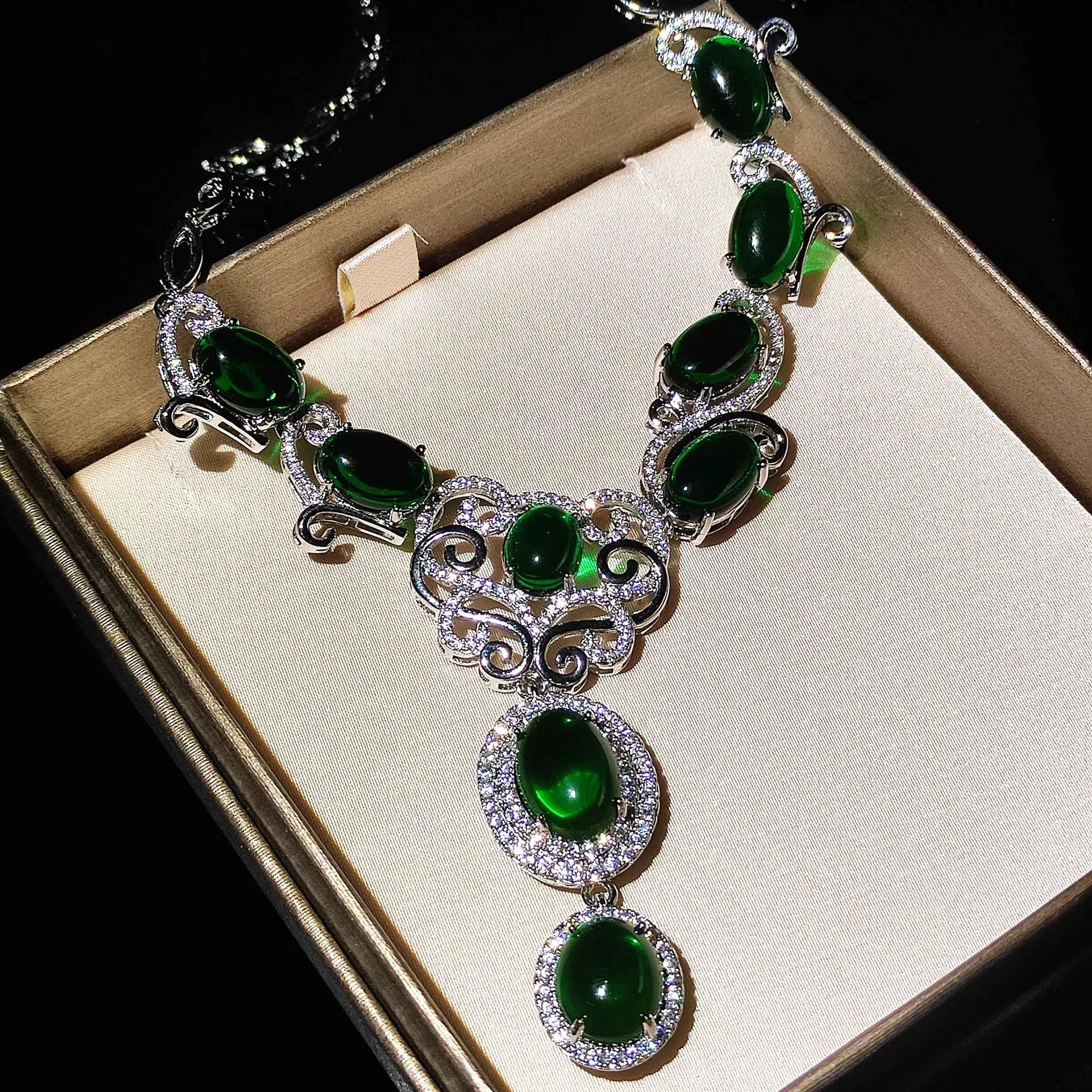 Exquisite Emerald Crystal S925 Silver Wedding Necklace Earring Inlaid Sparkling AAA Zircon for Women Engagement Jewelry Sets