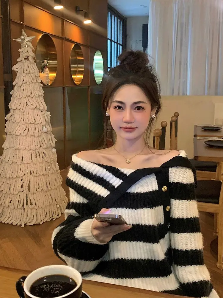 

Korean Chic Collar Contrast Striped Off Shoulder Sweater for Women Autumn/Winter New Loose Casual Knitted Pullovers Women Tops