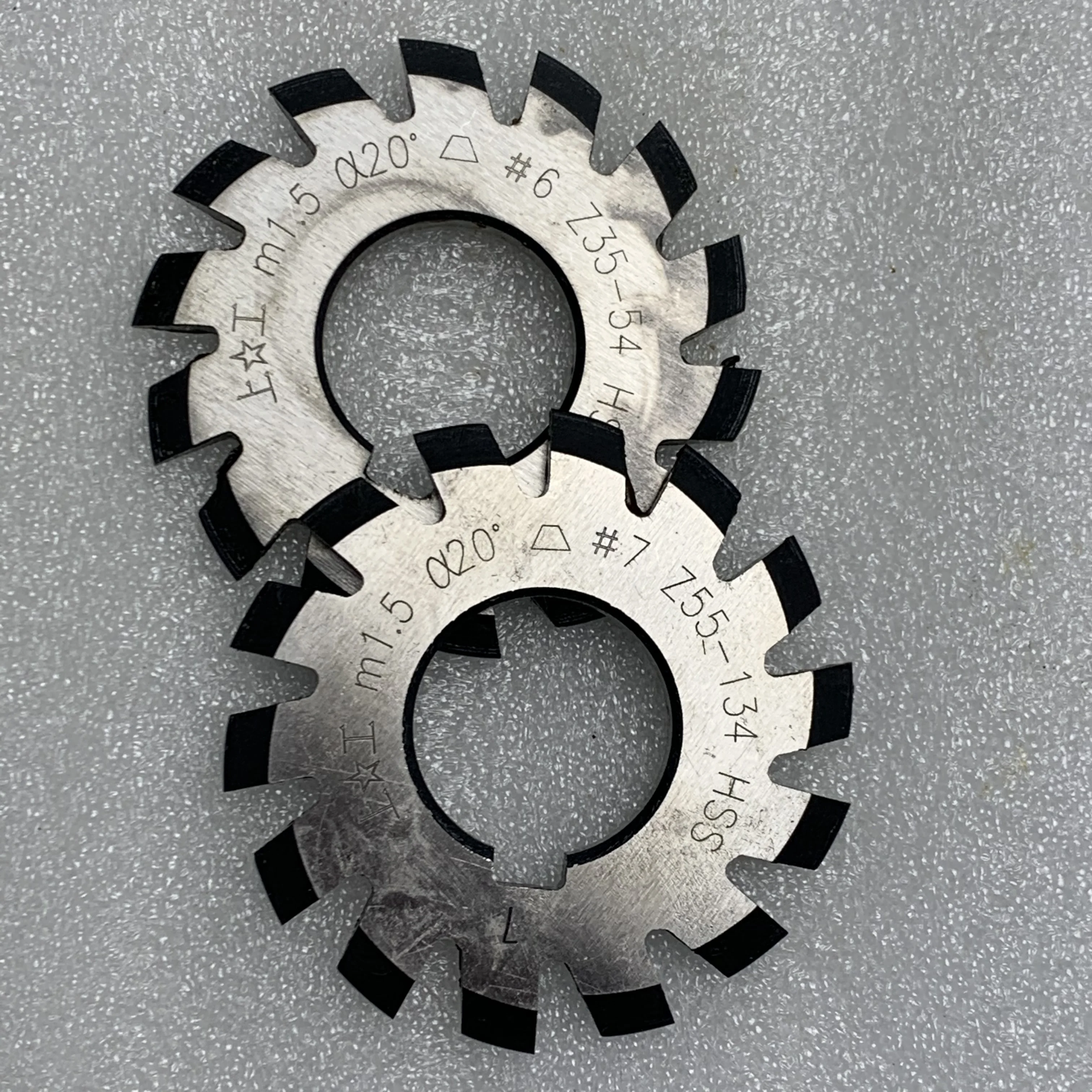 LIVTER M1 M1.25 M1.5 M1.75 M2 M2.25 M2.5 M2.75 M3 Modulus PA20 Degrees NO.1-NO.8 8pcs/set HSS Gear Milling Cutter