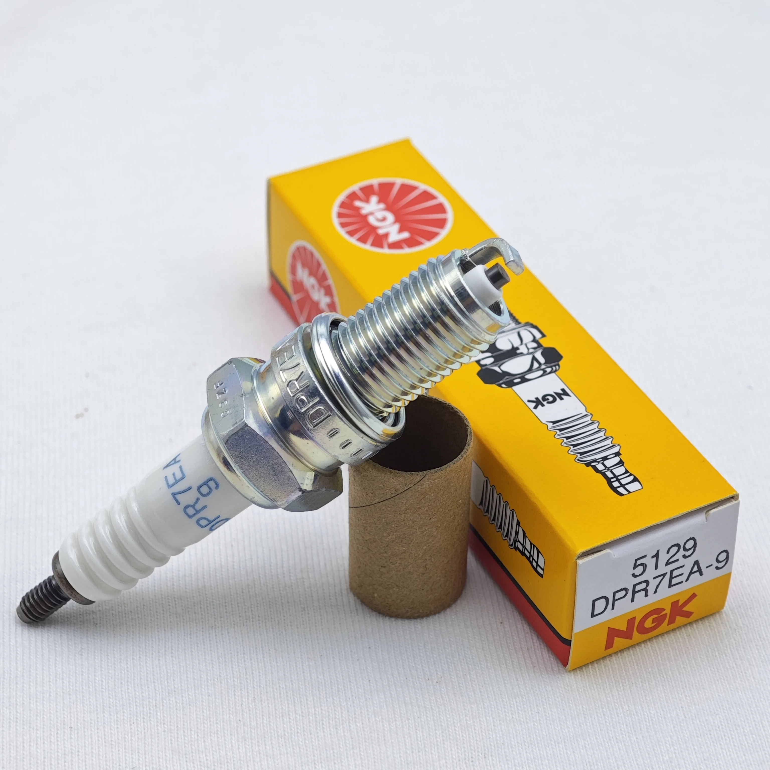 1pcs Original Motorcycle NGK Spark Plug DPR7EA-9 #5129 For Guangyang Rowing 300 CT250 300 CB750