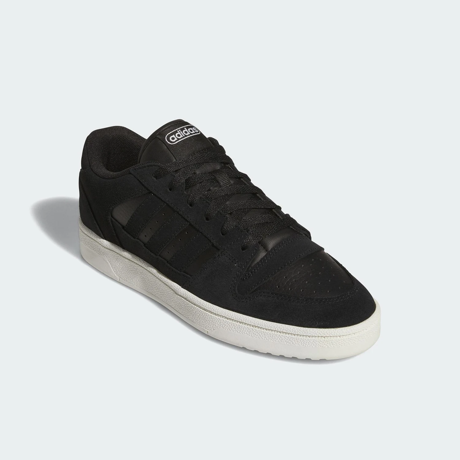 حذاء رياضي كاجوال لكرة السلة يوميًا للجنسين من Adidas لصيف 2025 JS3388
